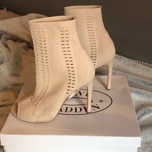 Steve Madden Candid open toe booties